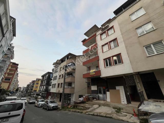 Şirinevler Ramada Otel Arkası Geniş 2+1 Kiralık Daire