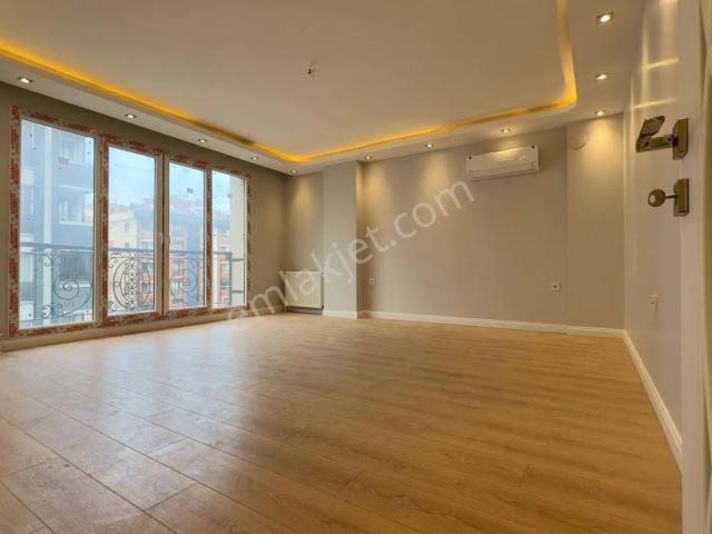 Şirinevler'de Satılık 3+1 Modern Ve Ferah Daire