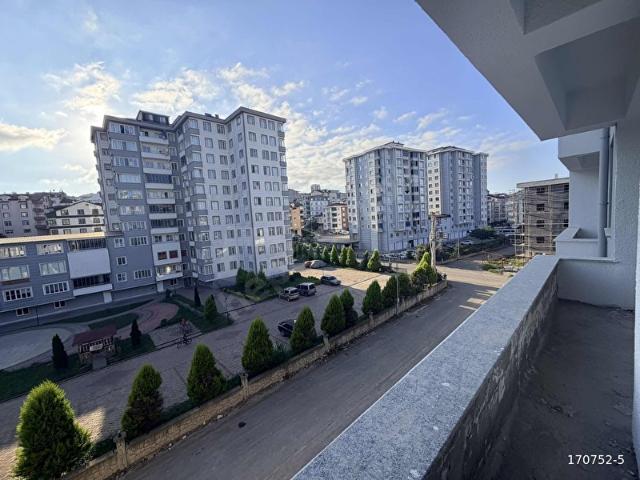Şirinevlerde Site İçerisinde 3+1