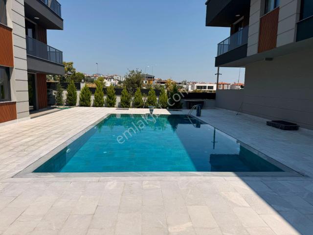 Şirinköy'de Havuzlu Sitede 1+1 Kiralık Full Eşyalı Lüks Daire