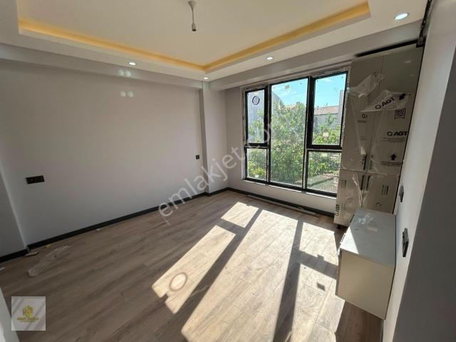 Şirintepe Mahallesinde Yaylapınar Caddesi Yakını Satılık Sıfır 1+1 Daire