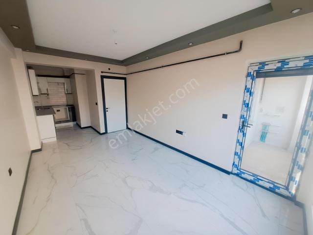 Şirintepe Mh.yunusemre Spor Kompleksi Yakını Sıfır 1+1daire Hs 1
