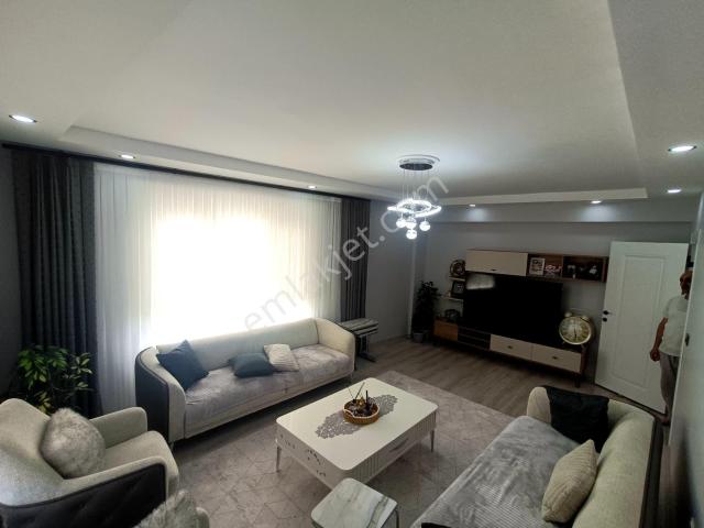 Şirintepe'de Gizli Kalmış Bir Prestij Dairesi 170 M2 Özel Garaj