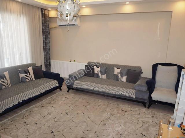 Şirintepede Satılık 2+1 Doğalgaz Kombili+balkonlu Çiğli Serkan Dan
