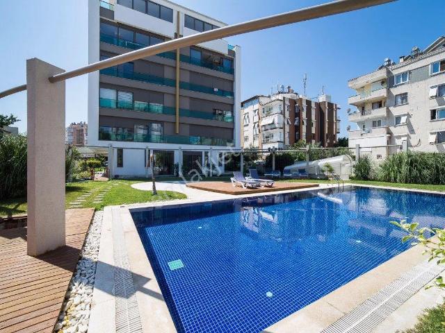 Şirinyalı'da İstinye Avlu Evlerinde 1. Kat 1+1 Yatırımlık Daire