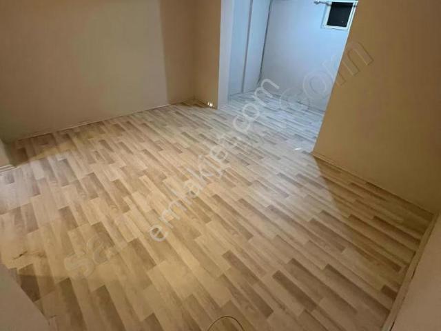 Şirinyalıda 110 M², 2+1, 3 Cepheli, Asansörlü, Cam Balkonlu
