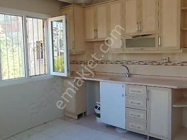 Şirinyer Merkezde Uçan Yolun Yanında Kiralık 2+1 Daire