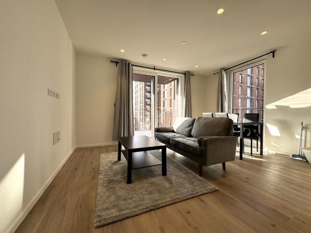 Iris House, 12 Hemlock Street, Heron Wharf, London E14, 2 bed flat to rent, £2,800 pcm | PrimeLocation