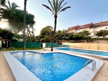 Irresistible 2 Bedroom Apartment with a balcony in front of Mutxavista Beach