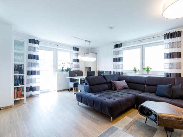 Irrsee Seeblick – 4 Zimmer Balkonwohnung – Zentral. Modern. Panorama Ausblick
