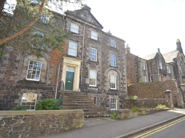 Irvine Place, Stirling FK8, 3 bed flat to rent, £1,000 pcm | PrimeLocation