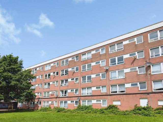 Irving Road, Southampton SO16 3 bed flat to rent £1,100 pcm £254 pw