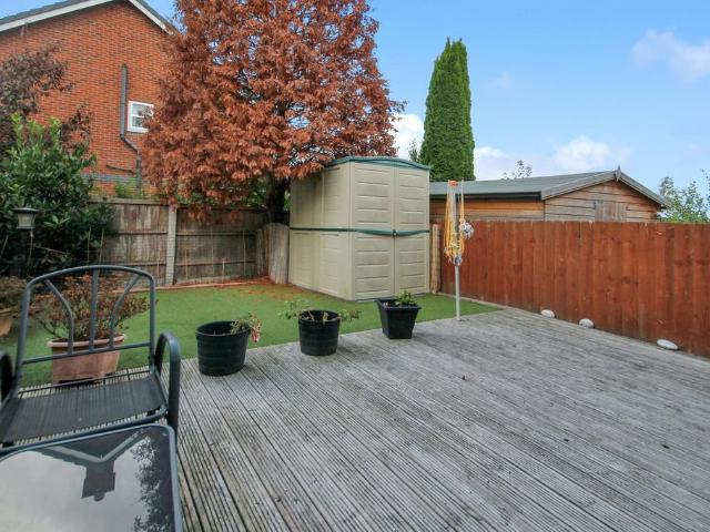 Irwell Lane, Runcorn, WA7 1RX 2 bed semi detached house to rent £895 pcm £207 pw