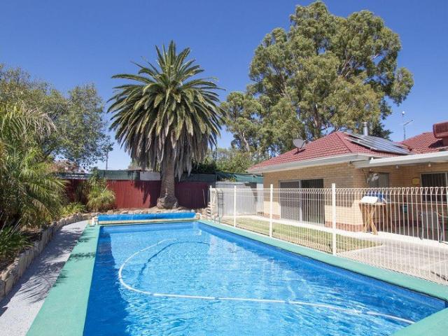 It does not get better than this. Make it your home today