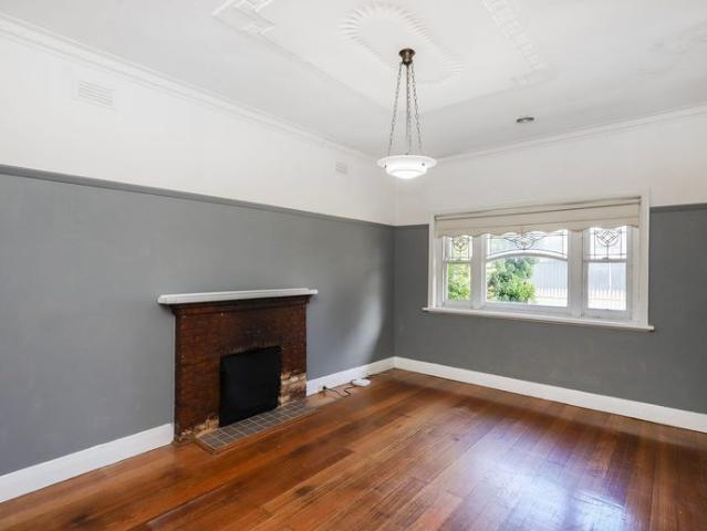 IT HAS THAT HOMELY FEELING!