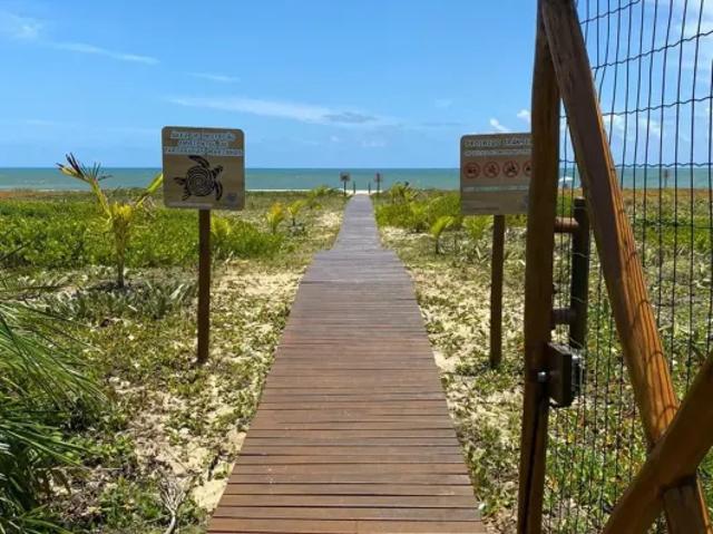 Itacimirim Pé na areia Vilage Tavarua, 93,44m², 2 suítes, porteira fechada, varanda gourmet