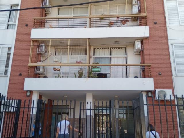 ITALIA 132 PISO 4