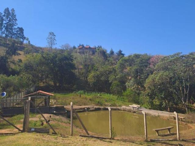 Itapeva/MG Chacara com 5.000 m2 e Casa Térrea com 4 quartos Com Escritura