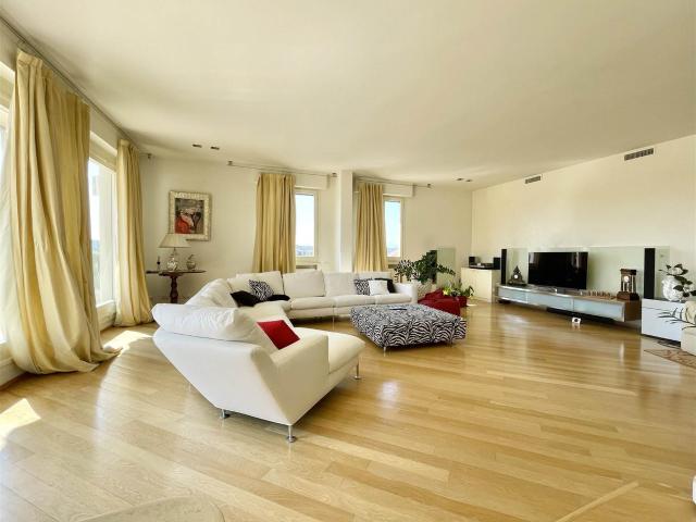 Itif2170 Situato nel cuore di Empoli questo Attico, unico. 400m² Empoli