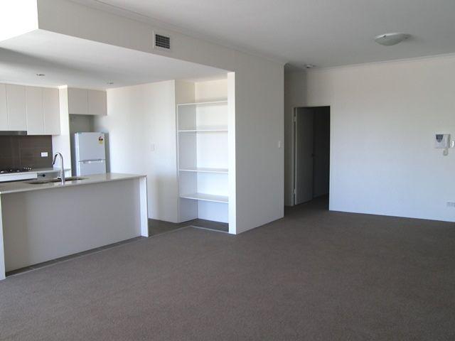 IT'S HUGE AND MODERN Large Living At It's Best