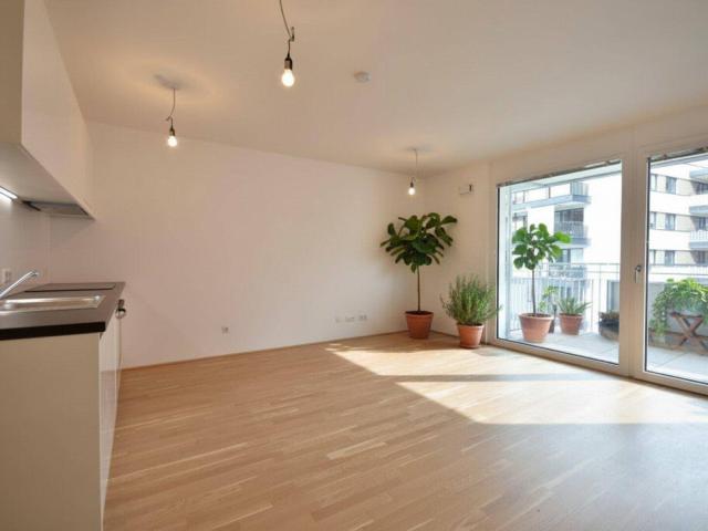 IU – Schöne 2 Zimmer Wohnung mit Balkon