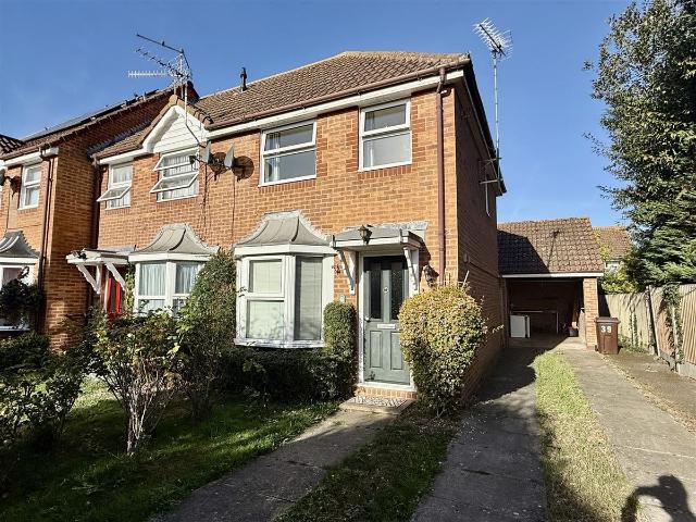 Ivory Close, Faversham ME13, 2 bed cottage to rent, £1,250 pcm | PrimeLocation