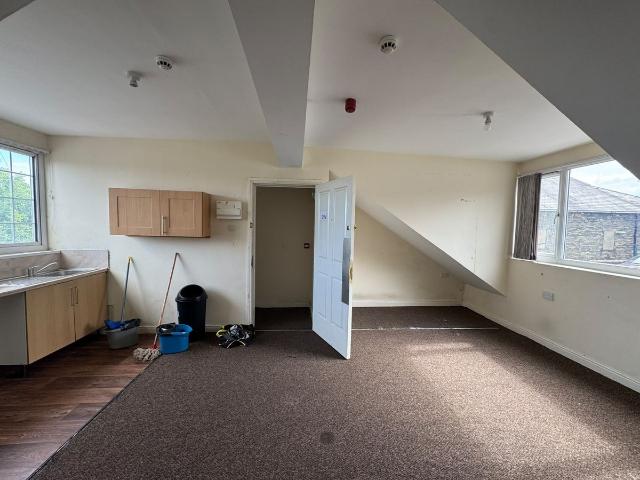 Ivanhoe Road, Bradford 7, West Yorkshire BD7, 1 bed flat to rent, £450 pcm | PrimeLocation