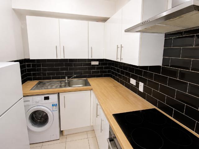 Ivanhoe Road, Hounslow TW4, Studio to rent, £1,200 pcm | PrimeLocation