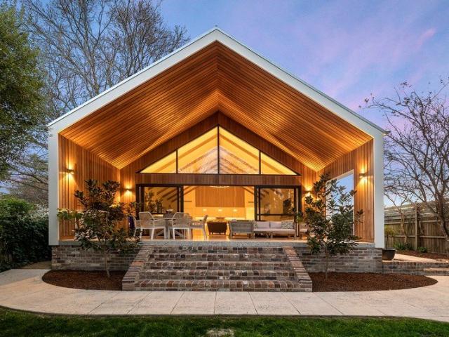 'Ivanhoe' 1886 Character, Reimagined for Modern Old Bowral Living