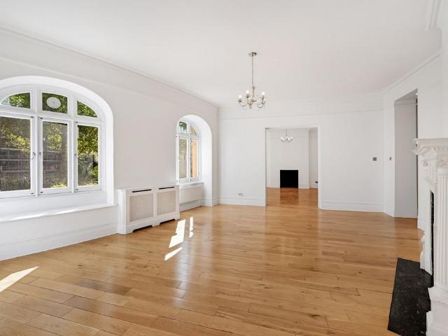 Iverna Court, Kensington, London, W8 4 bed apartment to rent £8,450 pcm £1,950 pw