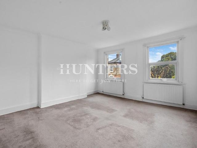 Iverson Road, London, NW6 2 bed flat to rent £2,400 pcm £554 pw
