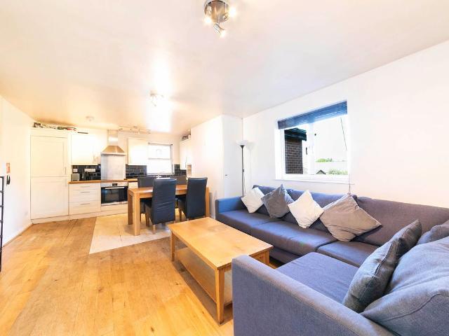 Iverson Road, West Hampstead NW6, 2 bed flat to rent, £2,450 pcm | PrimeLocation