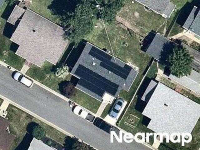 Ives Ave