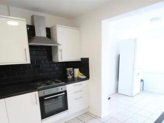 Ivinghoe Road, Dagenham RM8, 4 bed terraced house to rent, £2,650 pcm | PrimeLocation
