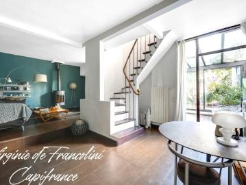 Ivry sur Seine A vendre maison 7 pièces 4 chambres véranda, jardin, garage, cave 3 mn à pied métro Ligne 7 au Calme