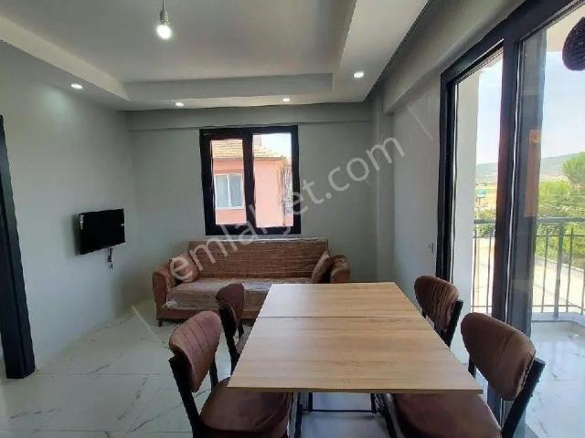 Çivril Fen Lisesi Karşısında Yeni Hükümet Konağı Yanında Ana Cadde Üzerinde 2 Adet Satılık Aparteşya