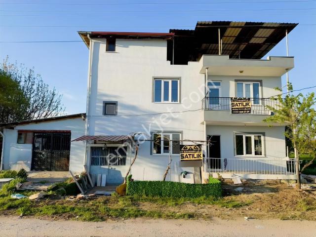 Çivril kızılcasöğüt Mahallesinde 2 Katlı Fırsat Müstakil Ev. !