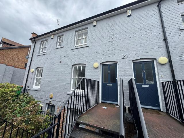 Ivy Lane, Canterbury CT1, 3 bed property to rent, £1,380 pcm | PrimeLocation