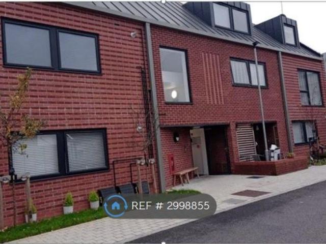 Ivy Mews, Liverpool L19, 2 bed flat to rent, £732 pcm | PrimeLocation