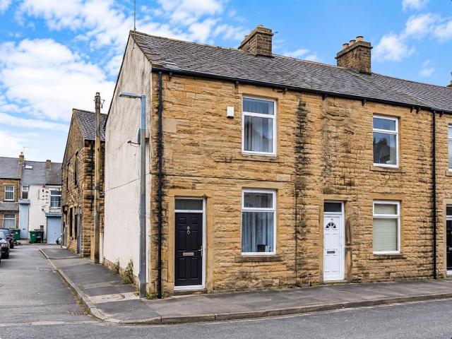 Ivy Street, Burnley BB10, 2 bed end terrace house to rent, £650 pcm | PrimeLocation