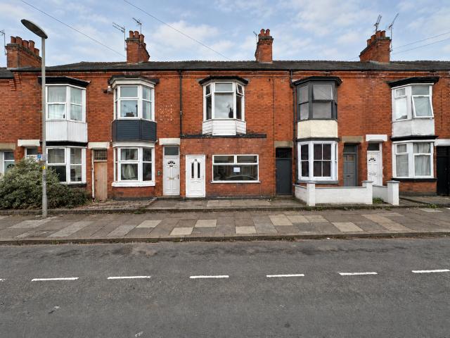 Ivy Road, Leicester LE3 3 bed terraced house to rent £1,050 pcm £242 pw