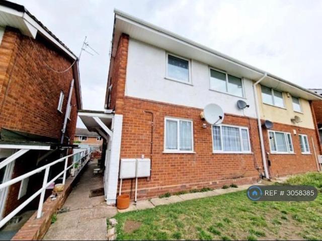 Ivyfield Road, West Midlands, B23 2 bed maisonette to rent £925 pcm £213 pw