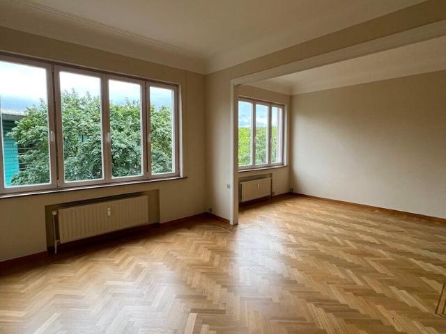 Ixelles Cambre: Superbe Art Deco rénové, vue dégagée bois