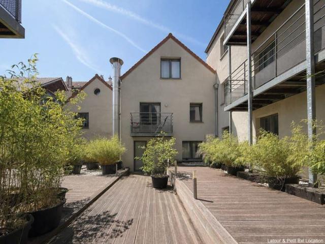 IXELLES Close to Place Flagey, European Institutions