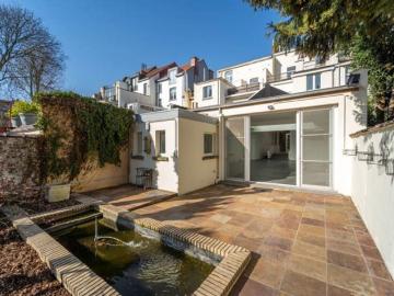 Ixelles I Place Stéphanie