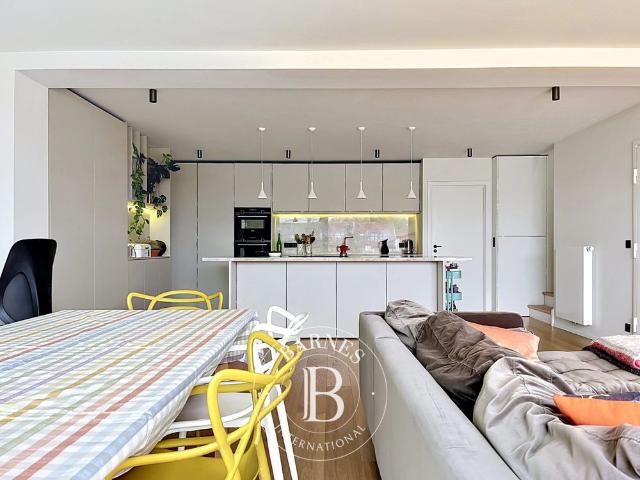 Ixelles, Penthouse 3 Chambres 180 m² en location