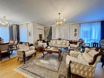 Çizme Gayrimenkul'den Havuzlu Sitede 2+1 Satılık Arakat