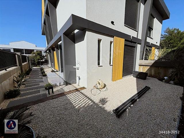 izmir urla ted koleji yakını sıfır deniz manzaralı villa