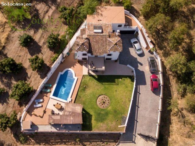 IZNATE IZN003: CASA LAS TORRES IMPRESIONANTE PROPIEDAD EN IZNATE PARA