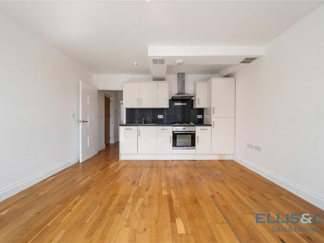 Izaak Walton Lodge, 2C Philip Lane, London N15, 2 bed flat to rent, £1,850 pcm | PrimeLocation